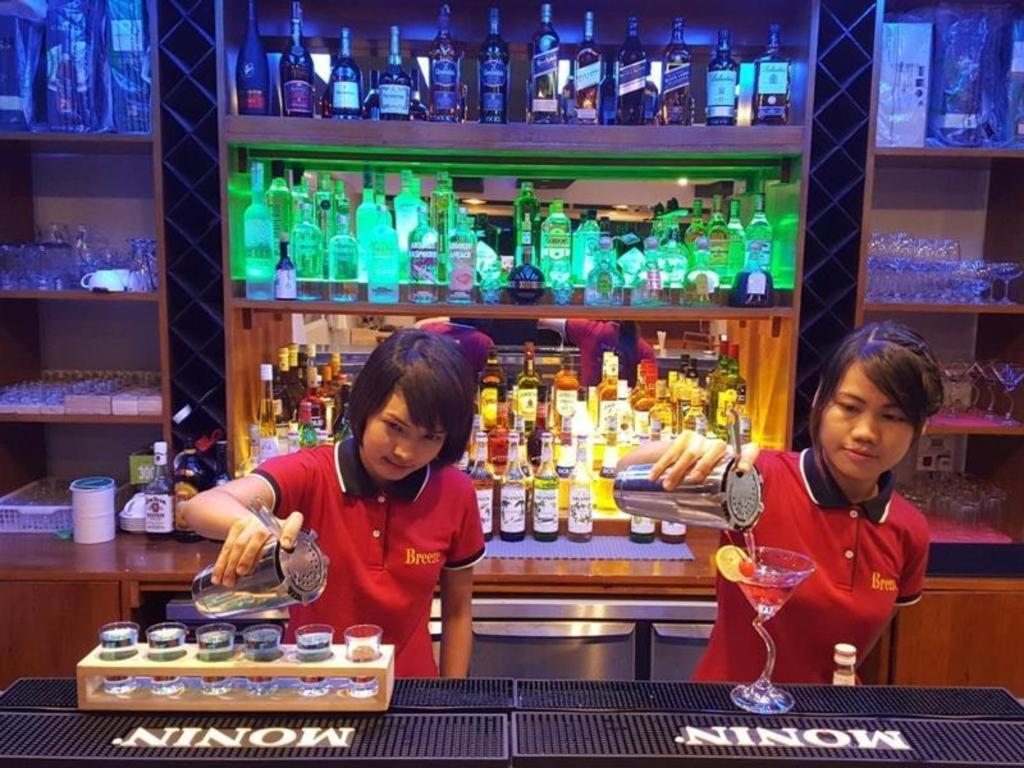 Asian Smile Hotel Янгон Екстериор снимка