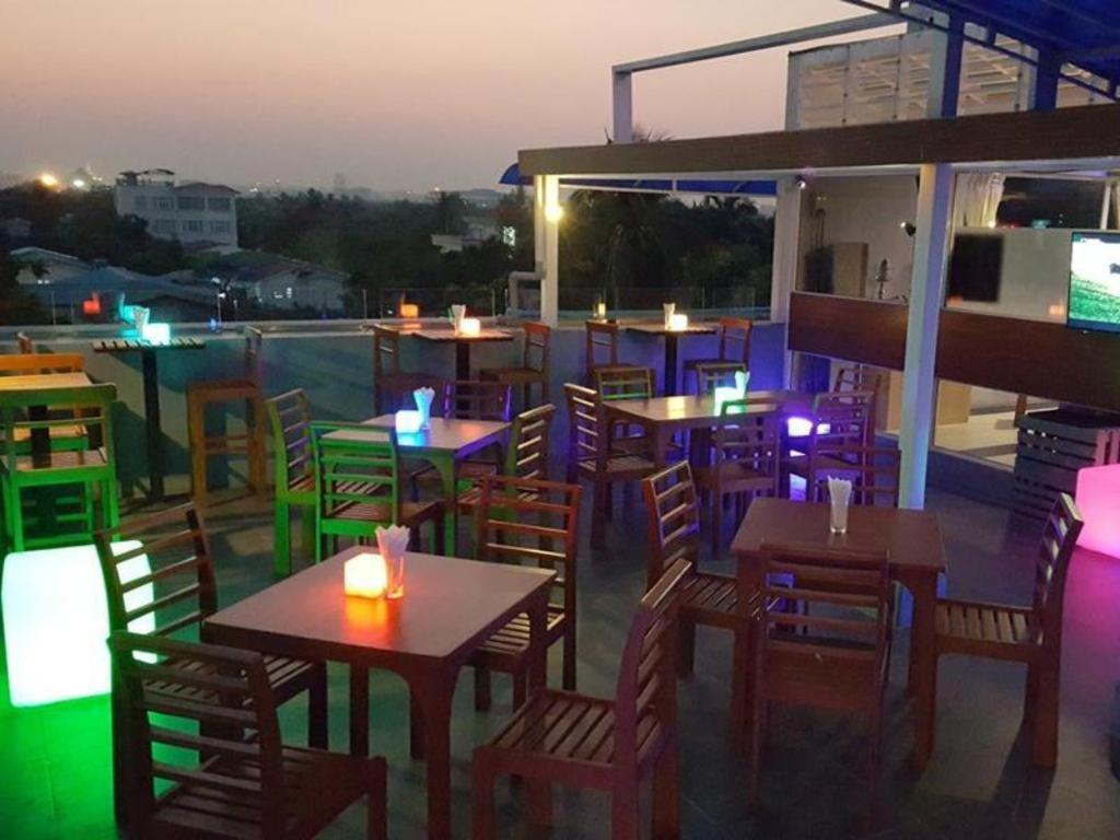 Asian Smile Hotel Янгон Екстериор снимка