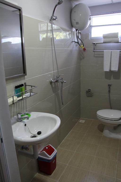 Asian Smile Hotel Янгон Екстериор снимка