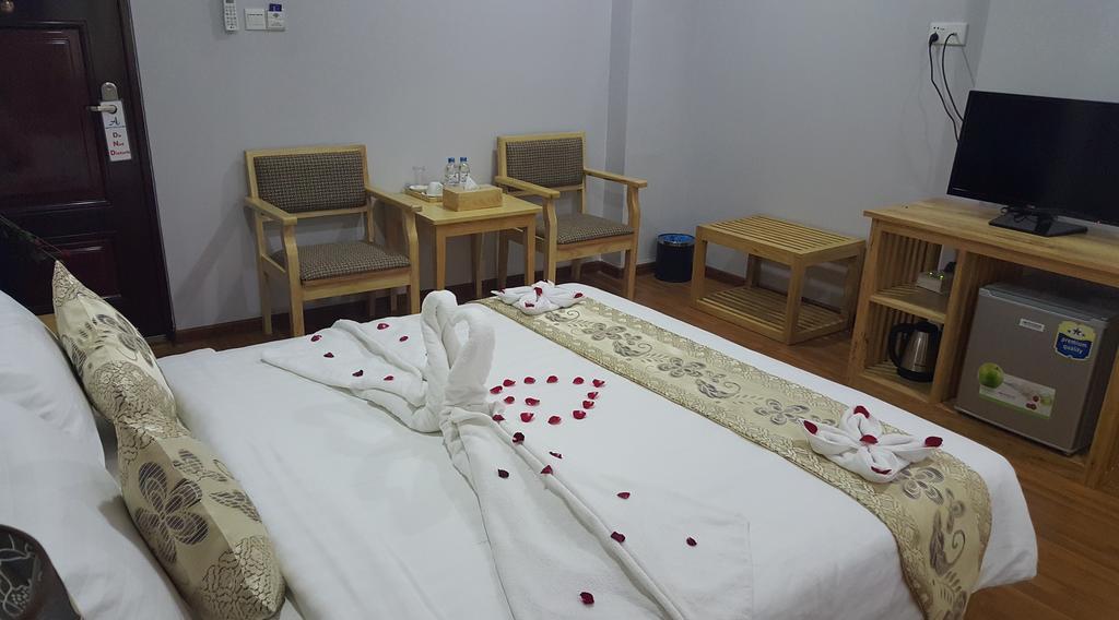 Asian Smile Hotel Янгон Екстериор снимка