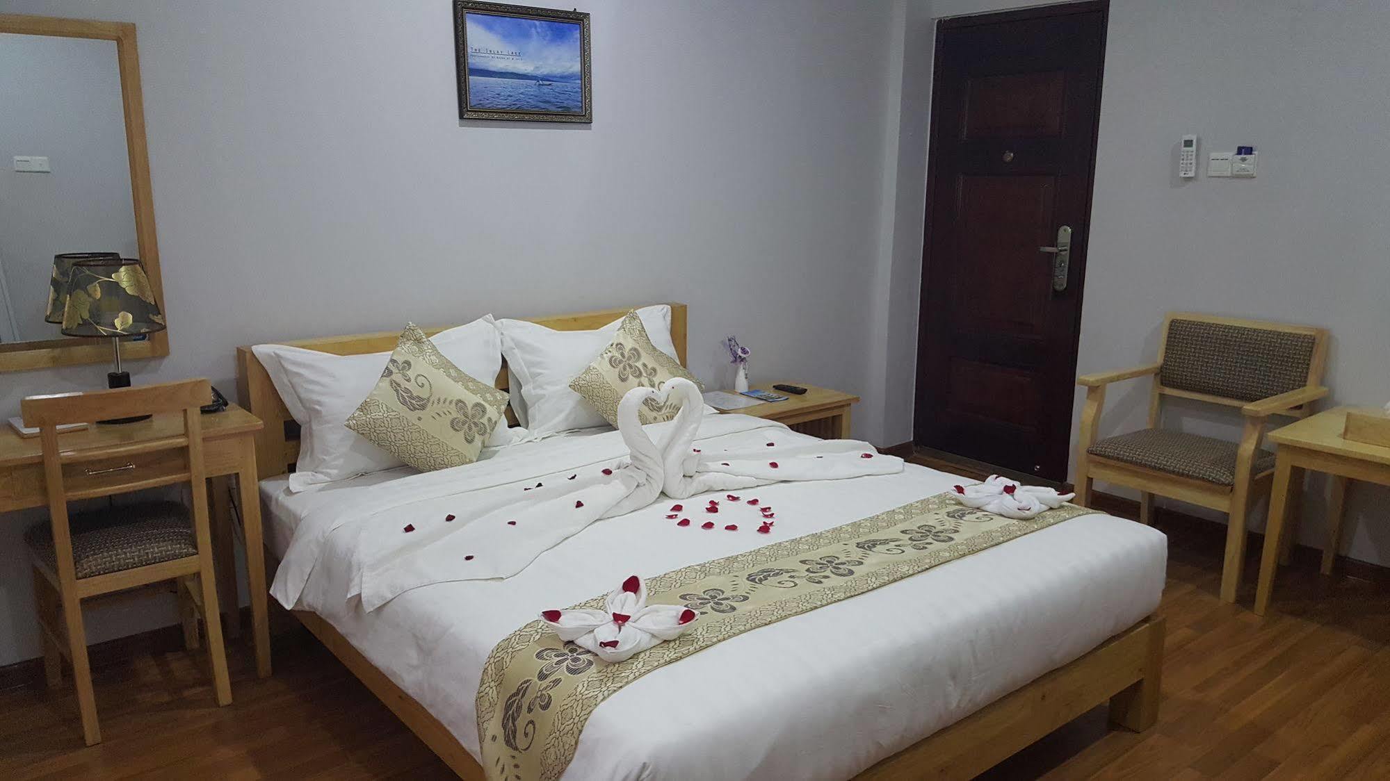 Asian Smile Hotel Янгон Екстериор снимка