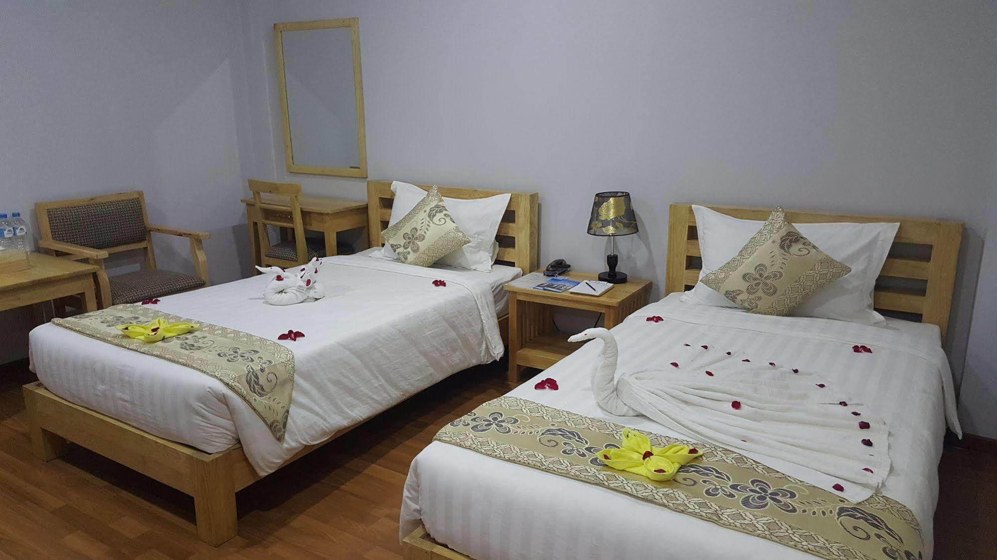 Asian Smile Hotel Янгон Екстериор снимка